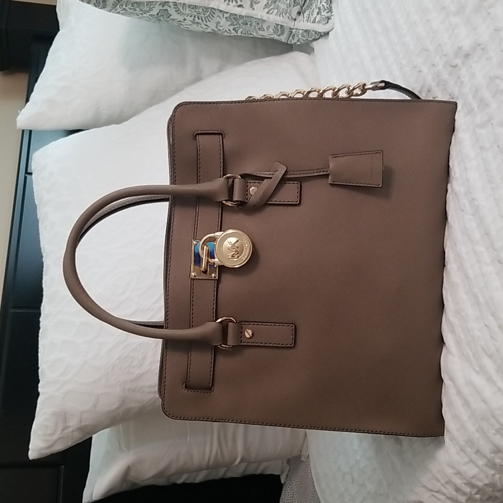 Michael Kors Large HAMILTON NORTH SOUTH Tote Taupe Dune Saffiano Leather Bag